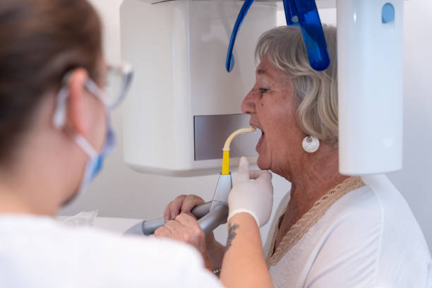 Best Broken or Cracked Tooth Emergency Dentist in Commack, NY